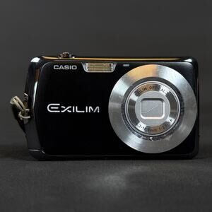 Casio EXILIM EX-S5 10.1MP Black Digital Camera FOR REPAIR/PARTS LENS ERROR